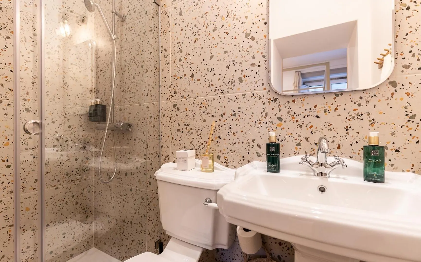 Amalia Boutique Suites & Studios - By @ Rita'S Place FAO Portugal